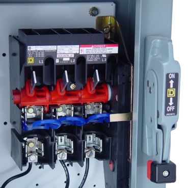 UL 9422 Flange-Mounted, Disconnect Switches and Circuit Breaker Mechanisms Square D The Type T disconnect switches are designed for control panel installations.