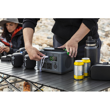 Schneider Electric Image of product in real life situation PPS330_UK_Lifestyle2