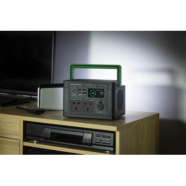 Schneider Electric Image of product in real life situation PPS330_UK_Lifestyle5