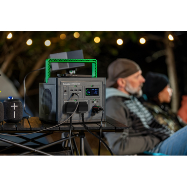 Schneider Electric Image of product in real life situation PPS730_UK_Lifestyle6