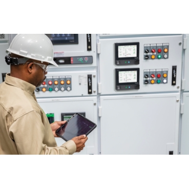 EcoFit™ Life Extension Advanced for Protection Relays Schneider Electric Reforce seu sistema de proteção com a mais recente tecnologia em relés integrados baseados em microprocessadores