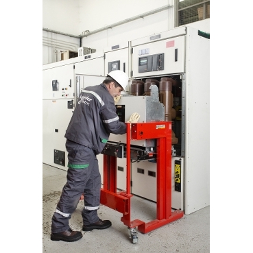 MV switchgear Retrofit Schneider Electric ECOFIT™ is an economical complement to maintenance operations.It extends the lifetime of your MV switchgear.