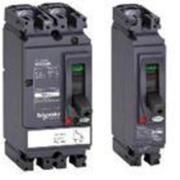 Compact NSX 160 direct current (DC) circuit breakers 2P and Compact NSX 250 DC 1P