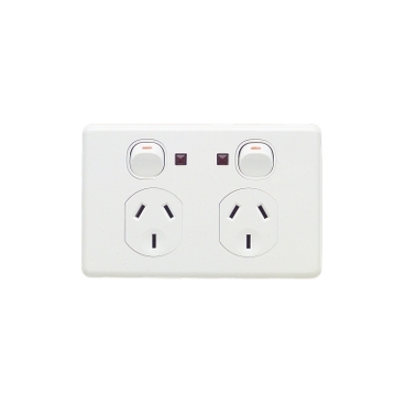 Classic C2000 Series, Twin Switch Socket Outlet, Classic, 250V, 10A, Indicator