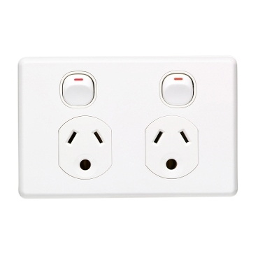 Classic C2000 Series, Twin Switch Socket Outlet, Classic, 250V, 10A, Round Earth PIN For Lighting