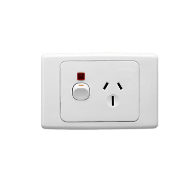 2000 Series, Single Switch Socket Outlet 250V, 15A, Indicator