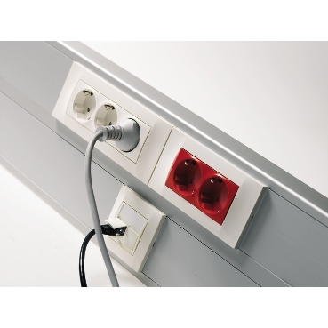 OptiLine 70 trunking in Aluminium. 185x55. Altira wiring device, side-earthed (schucko)