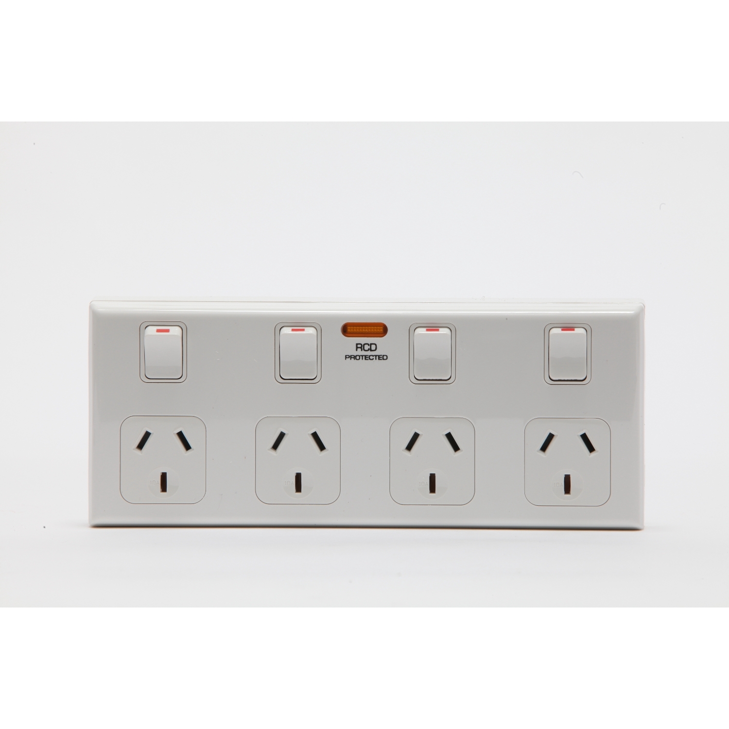 PDL 600 Series - Quad Switched Socket 10A NEON 'RCD ON' 4-Gang - White