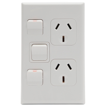 600 Series, Double Switched Socket, 10A + Switch Vertical 250V