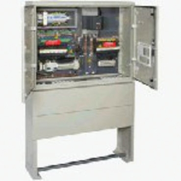 Array Box Schneider Electric Boîte de connexion avec surveillance des postes photovoltaïques.
