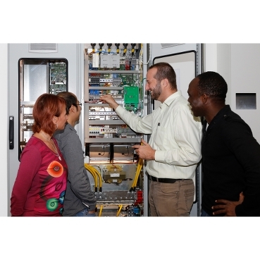 Technical Training Course Finder Schneider Electric 1400+ courses from our 91 training centers worldwide with practical face-to-face session, digital programs and electrical installation simulators.