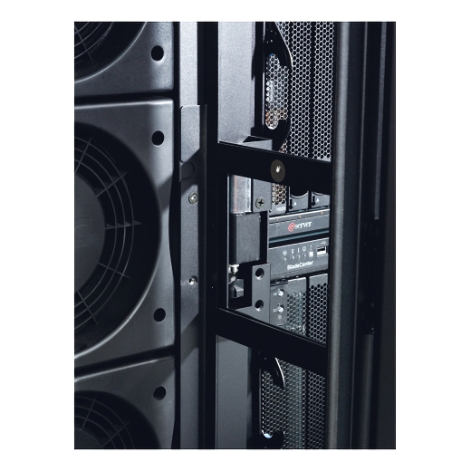 InRow SC System 1 InRow SC, 1 NetShelter SX Rack 600mm, and Rear Containment